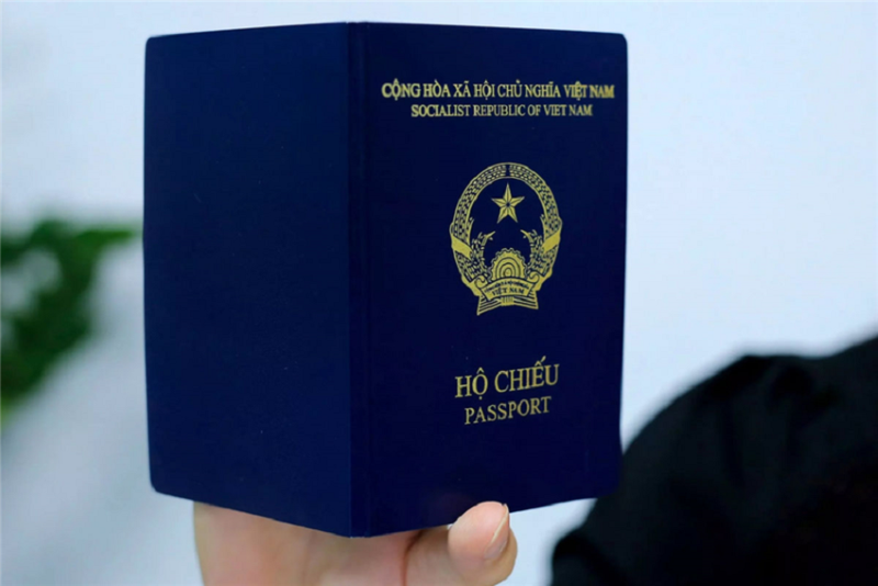 CCCD và hộ chiếu người cao tuổi CCCD và hộ chiếu người cao tuổi