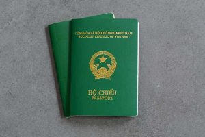 Làm hộ chiếu chờ CCCD gắn chip